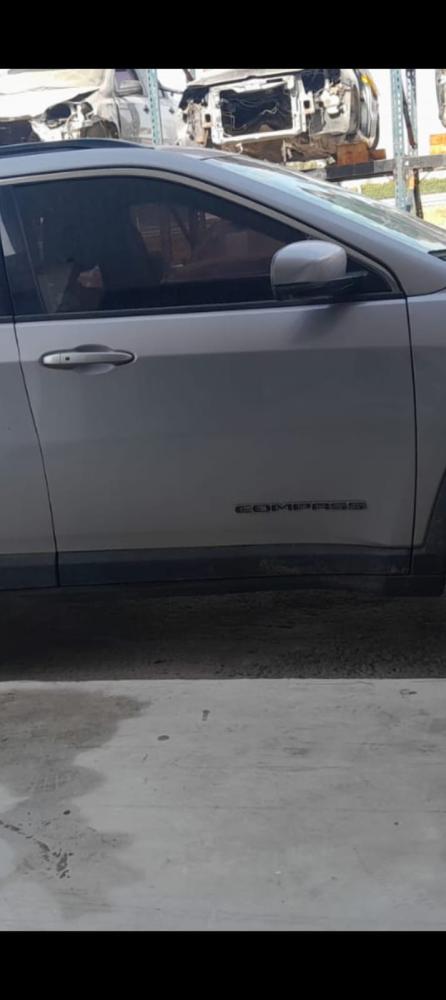 PUERTA DELANTERA DERECHA JEEP COMPASS LONGITUDE 2.4