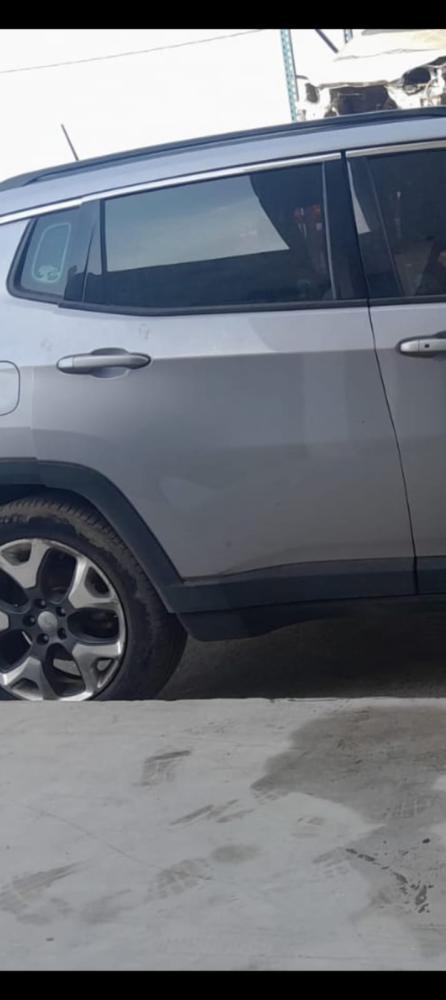 PUERTA TRASERA DERECHA JEEP COMPASS LONGITUDE 2.4