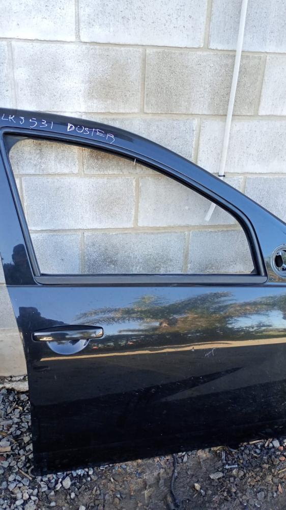 PUERTA DELANTERA DERECHA RENAULT DUSTER PRIVILEGE 2.0