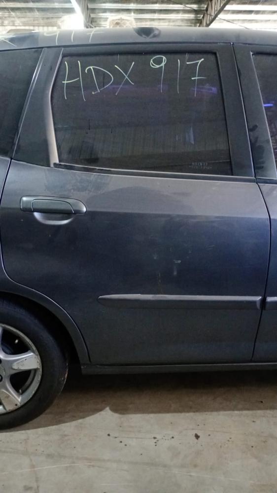 PUERTA TRASERA DERECHA HONDA FIT LX-L