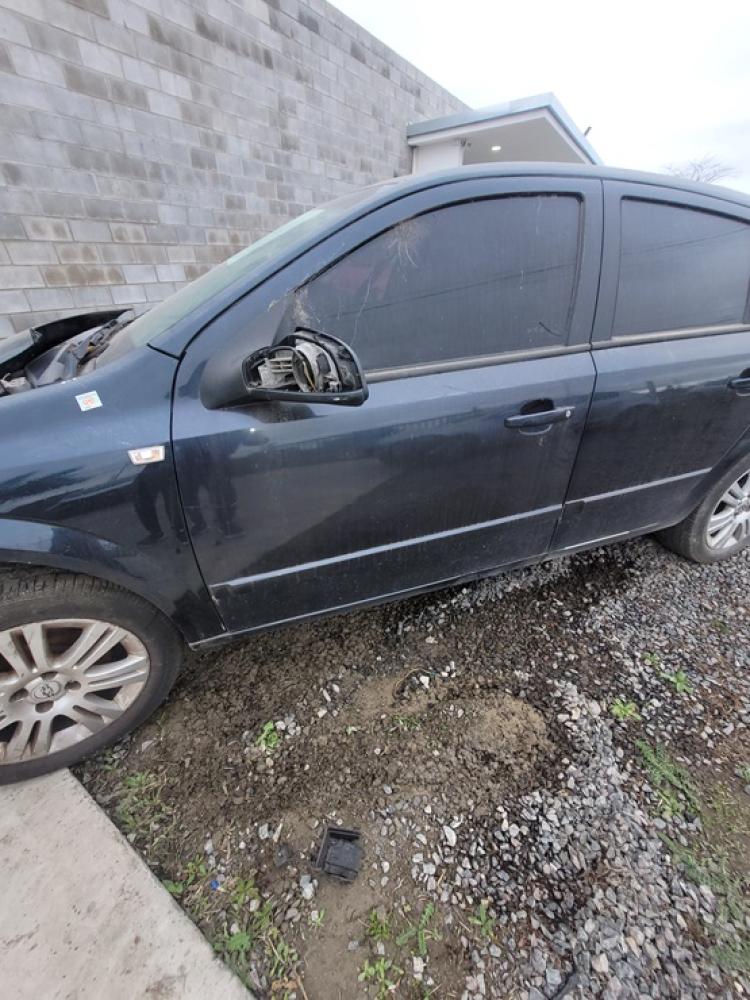 PUERTA DELANTERA IZQUIERDA CHEVROLET VECTRA