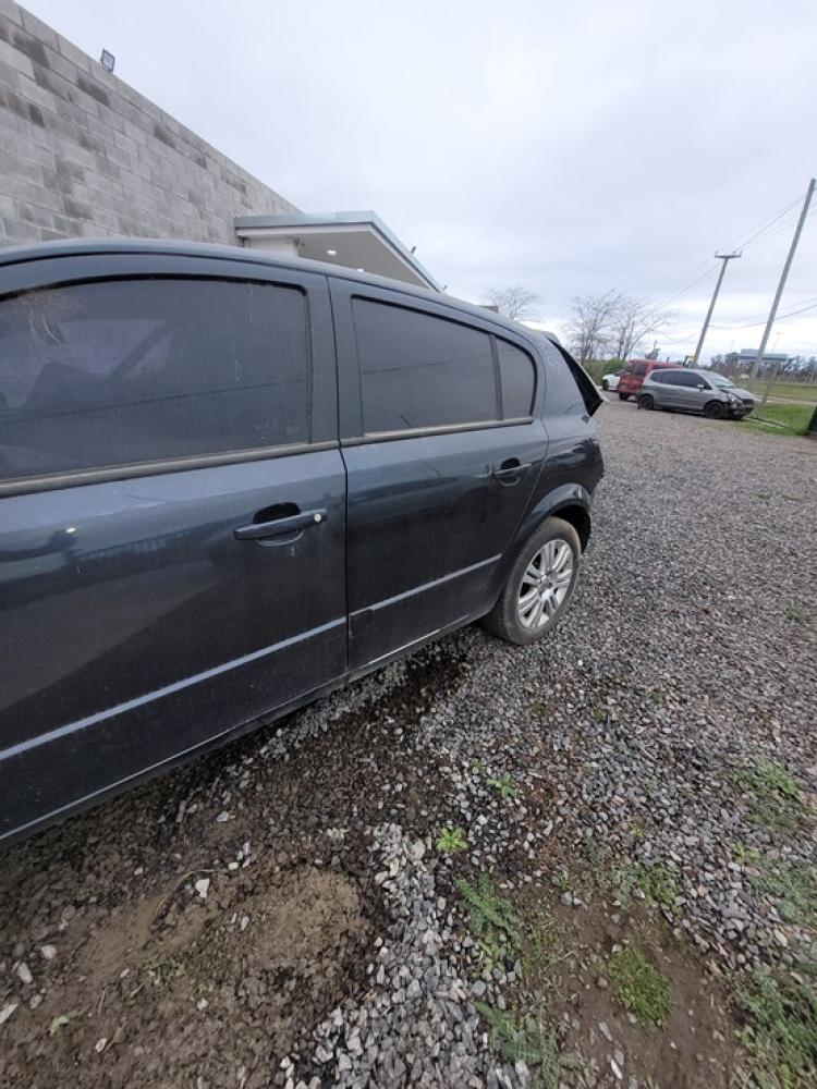 PUERTA TRASERA IZQUIERDA CHEVROLET VECTRA