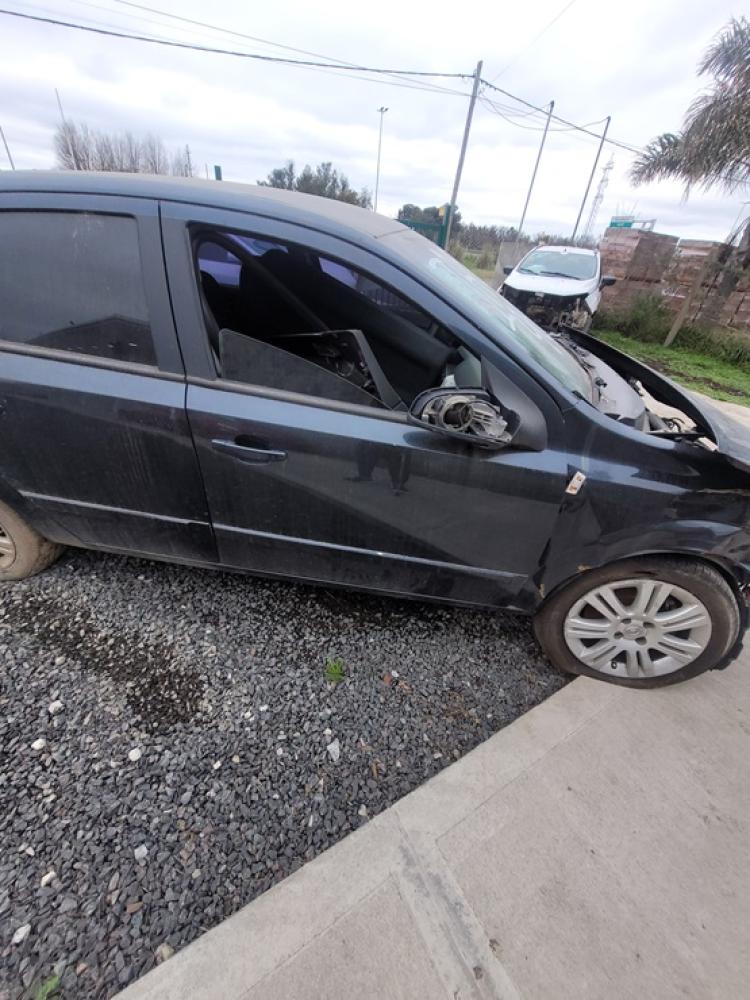 PUERTA DELANTERA DERECHA CHEVROLET VECTRA