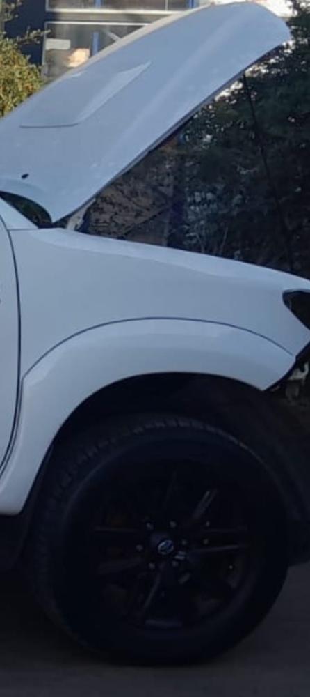 GUARDABARRO DELANTERO DERECHO TOYOTA HILUX 4X4 CABINA DOBLE 3.0