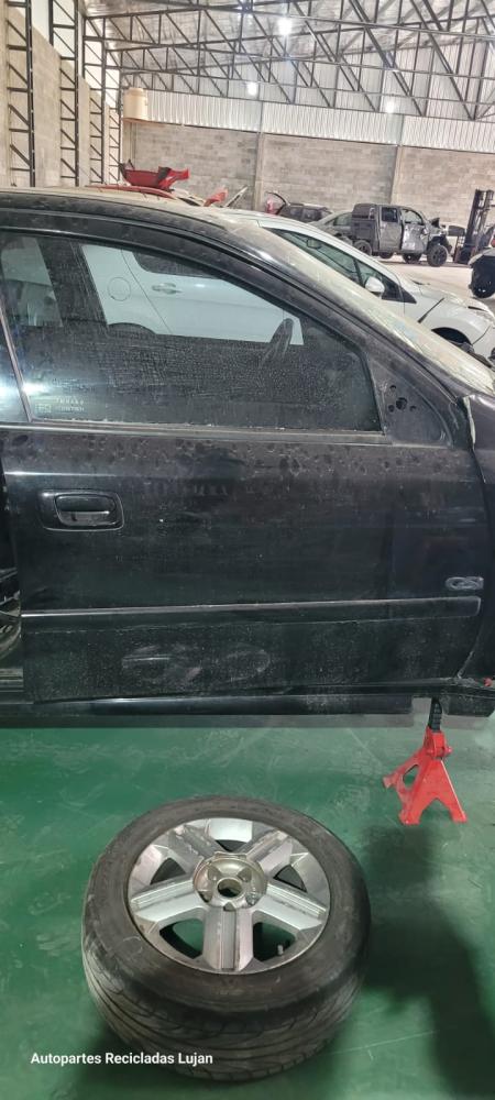 PUERTA DELANTERA DERECHA CHEVROLET ASTRA 2.4