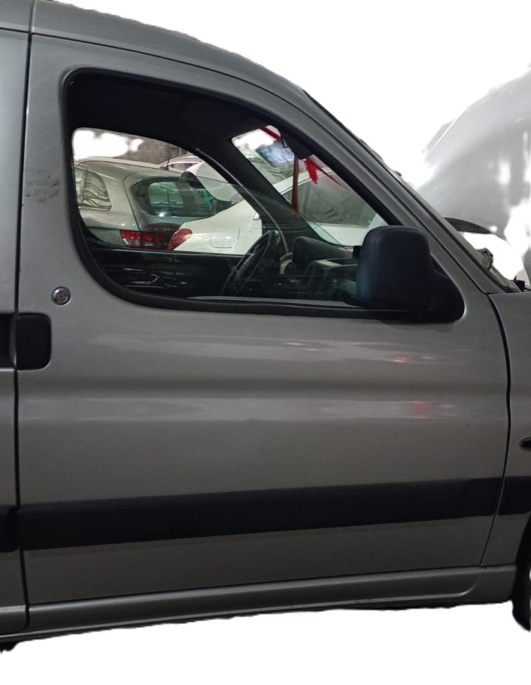 PUERTA DELANTERA DERECHA PEUGEOT PARTNER CONFORT 1.5