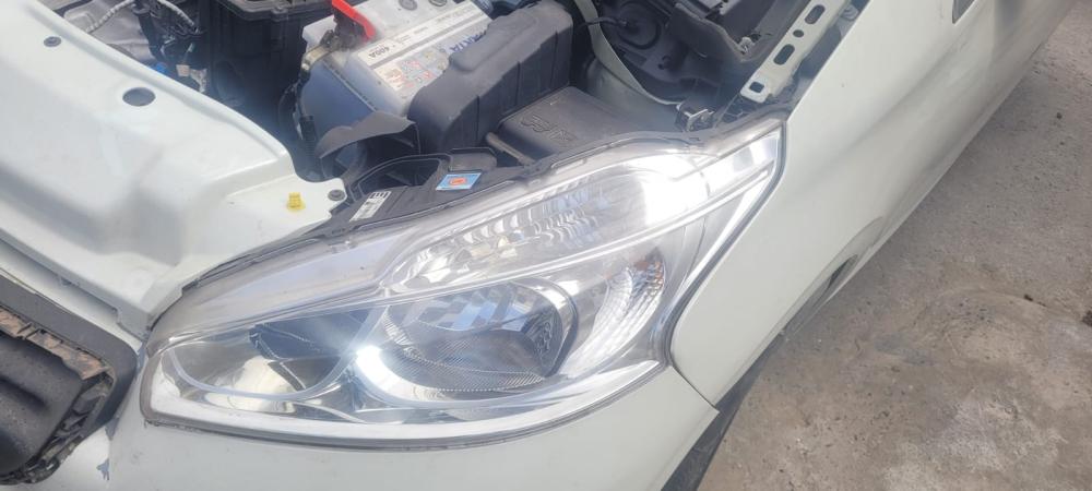 OPTICA IZQUIERDA PEUGEOT 208 ALLURE 1.6 TIPTRONIC