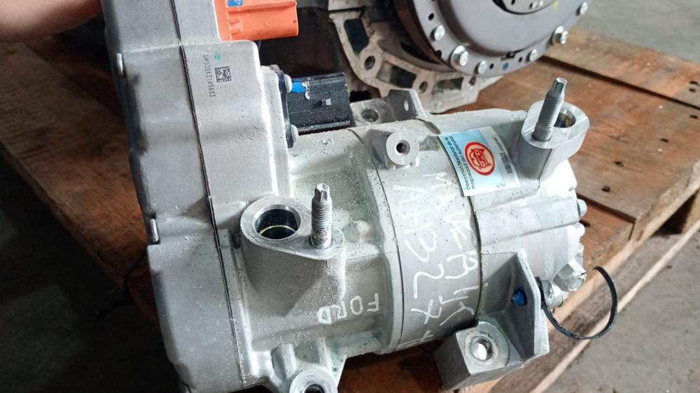 COMPRESOR DE AIRE ACONDICIONADO FORD MAVERICK LARIAT 2.5L