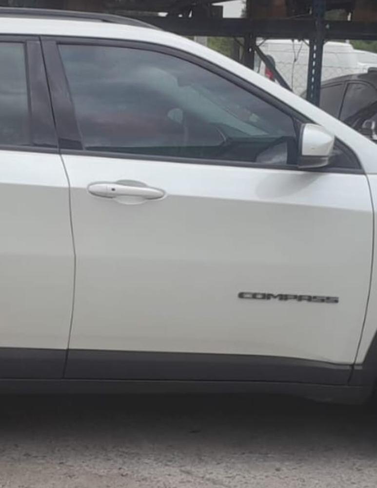 PUERTA DELANTERA DERECHA JEEP COMPASS LONGITUDE 2.4A
