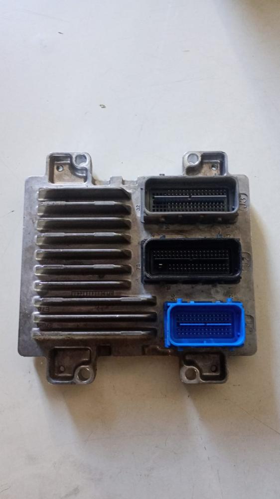 MODULO DE INYECCION CHEVROLET TRACKER AWD PREMIUM