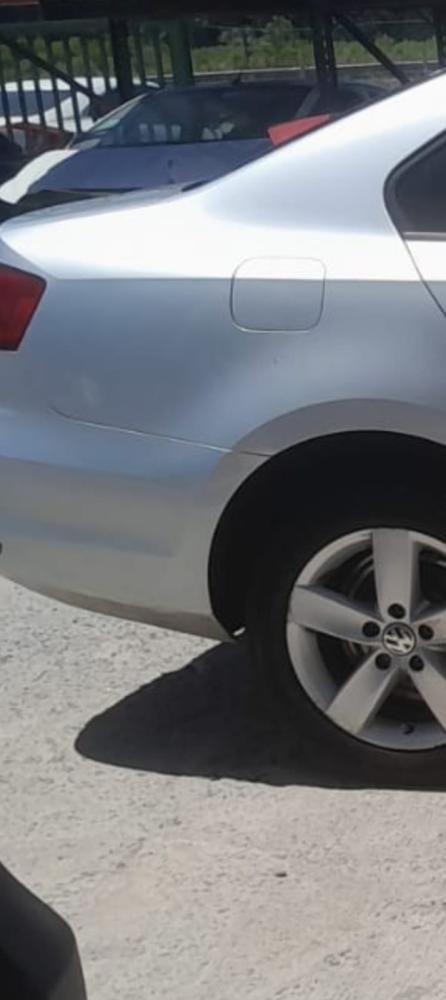 GUARDABARRO TRASERO DERECHO VOLKSWAGEN VENTO 2.5