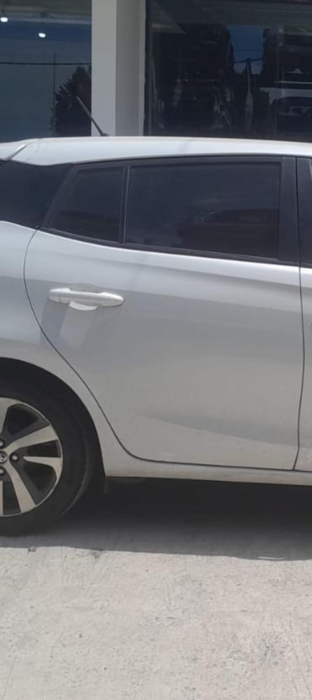PUERTA TRASERA DERECHA TOYOTA YARIS XLS PACK 1.5