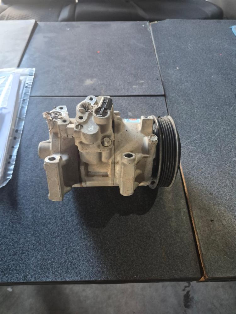 COMPRESOR DE AIRE ACONDICIONADO TOYOTA COROLLA SE-G 1.8