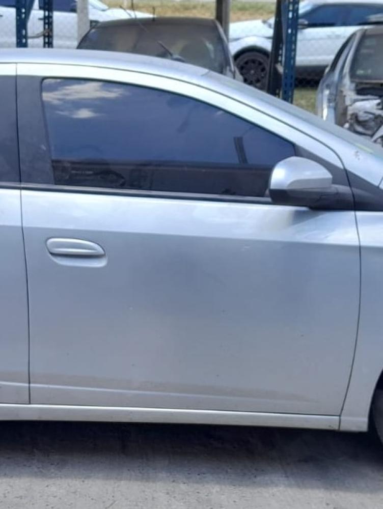 PUERTA DELANTERA DERECHA CHEVROLET ONIX 1.4 N LTZ