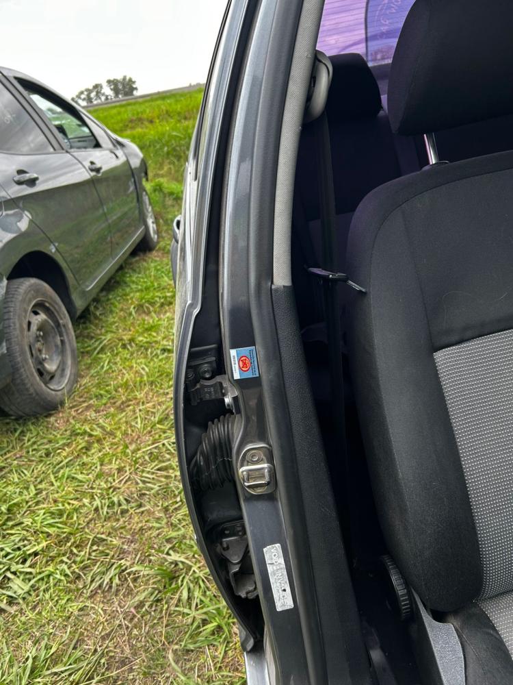 PARANTE CENTRAL DERECHO VOLKSWAGEN BORA TDI