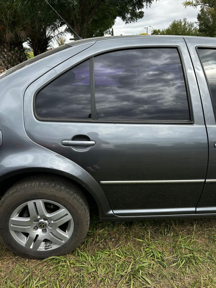 PUERTA TRASERA DERECHA VOLKSWAGEN BORA TDI