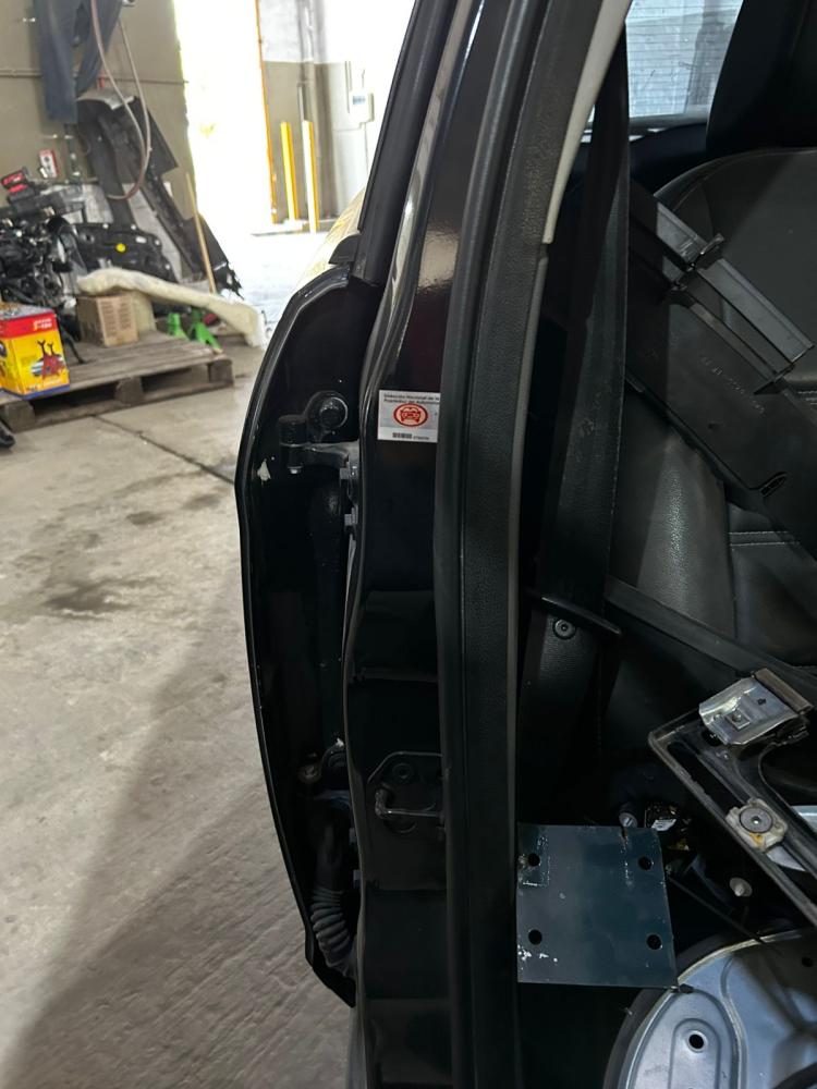 PARANTE CENTRAL DERECHO FORD FOCUS GHIA 2.0L