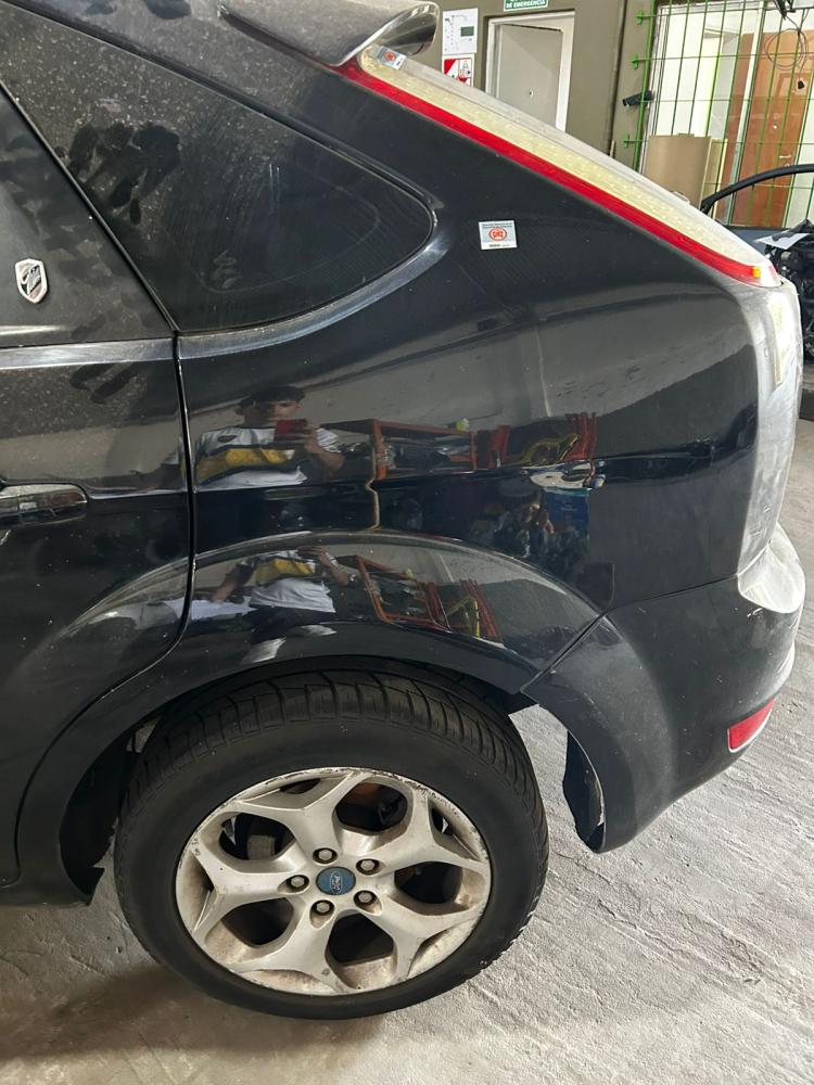 GUARDABARRO TRASERO IZQUIERDO FORD FOCUS GHIA 2.0L