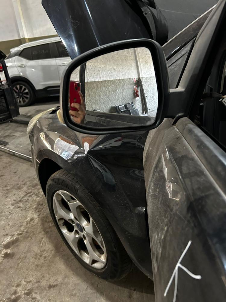 ESPEJO EXTERIOR IZQUIERDO FORD FOCUS GHIA 2.0L