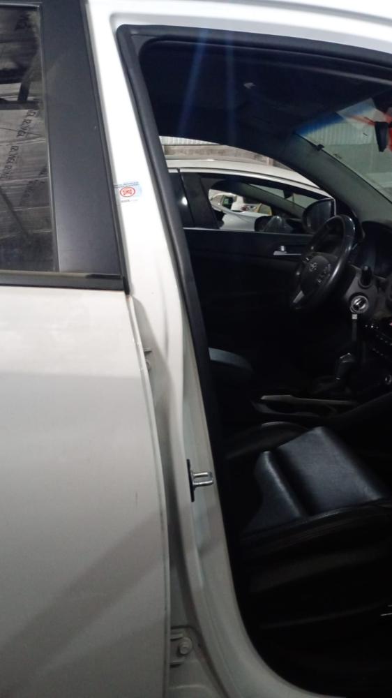 PARANTE CENTRAL DERECHO HYUNDAI TUCSON 2WD 2.0