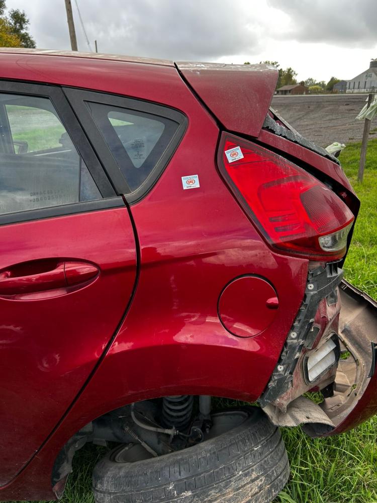 GUARDABARRO TRASERO IZQUIERDO FORD FIESTA 1.6L SE