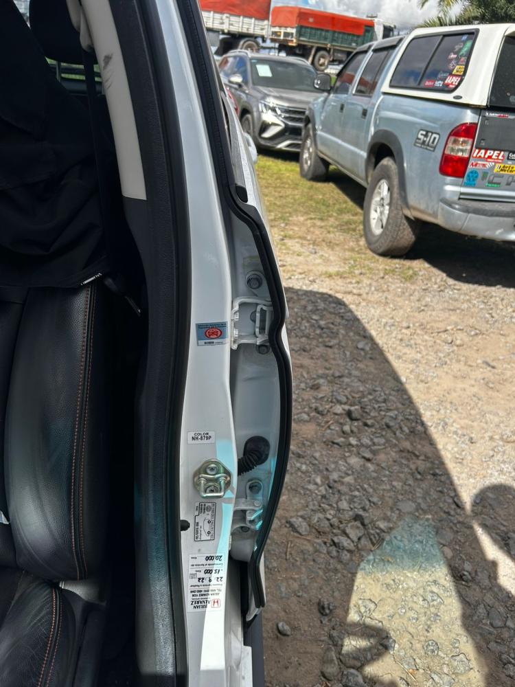 PARANTE CENTRAL IZQUIERDO HONDA WR-V EXL CVT