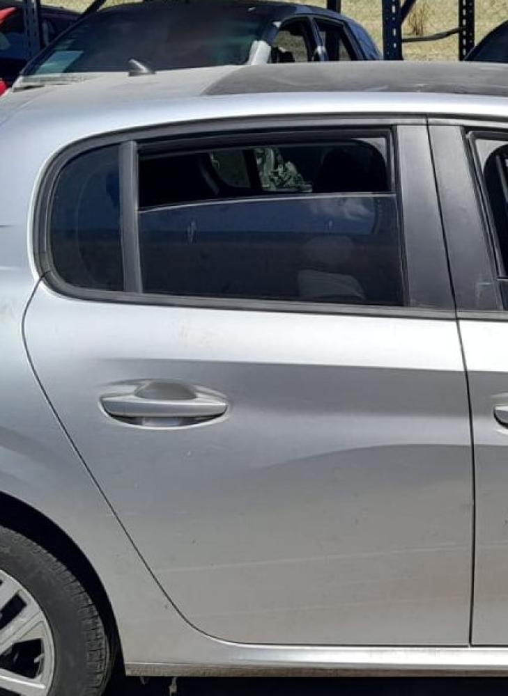 PUERTA TRASERA DERECHA PEUGEOT 208 ACTIVE 1.6L