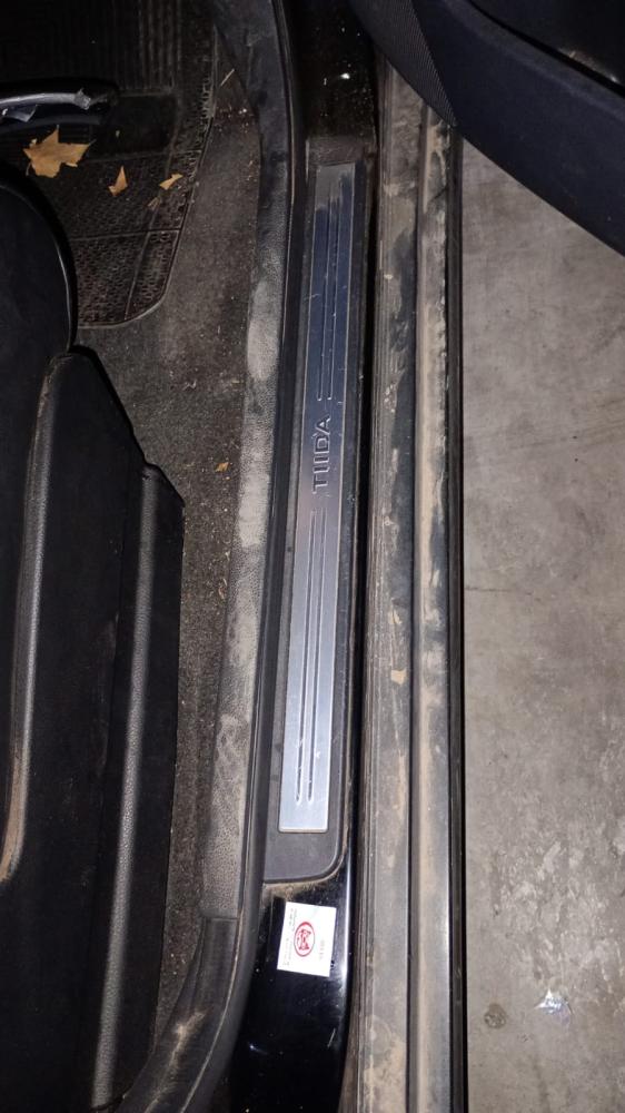 ZOCALOS DERECHOS NISSAN TIIDA 1.8 6MT TEKNA