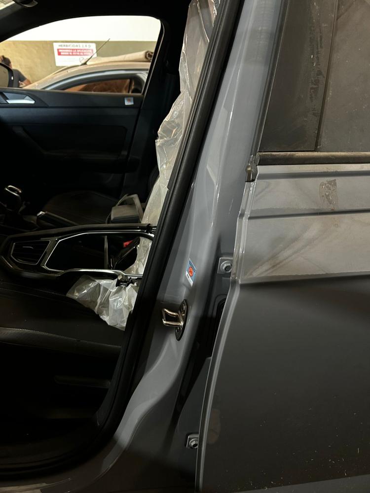 PARANTE CENTRAL IZQUIERDO VOLKSWAGEN NIVUS HIGHLINE 200 TSI
