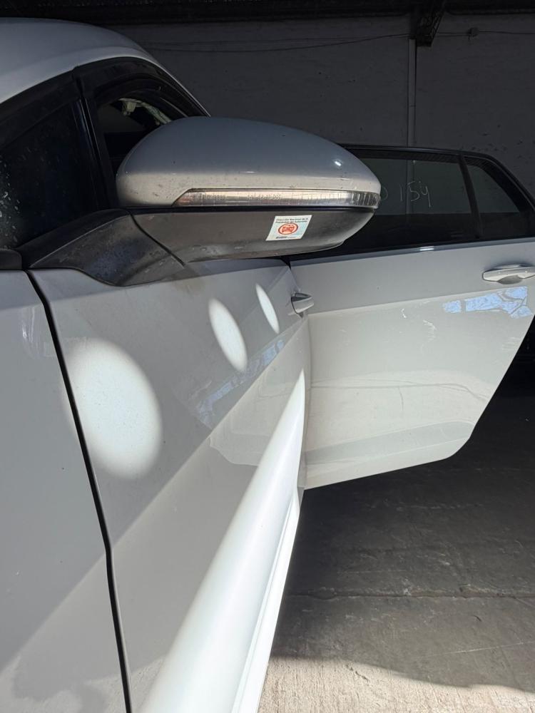 ESPEJO EXTERIOR IZQUIERDO VOLKSWAGEN GOLF 1.4L TSI BLUEMOTION