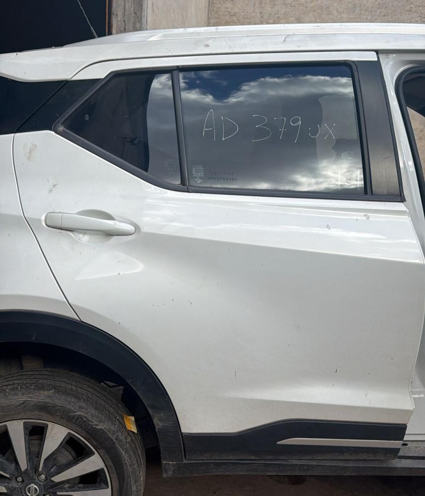 PUERTA TRASERA DERECHA NISSAN KICKS EXCLUSIVE CVT