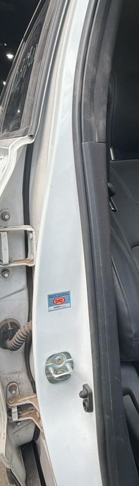 PARANTE CENTRAL DERECHO NISSAN KICKS EXCLUSIVE CVT