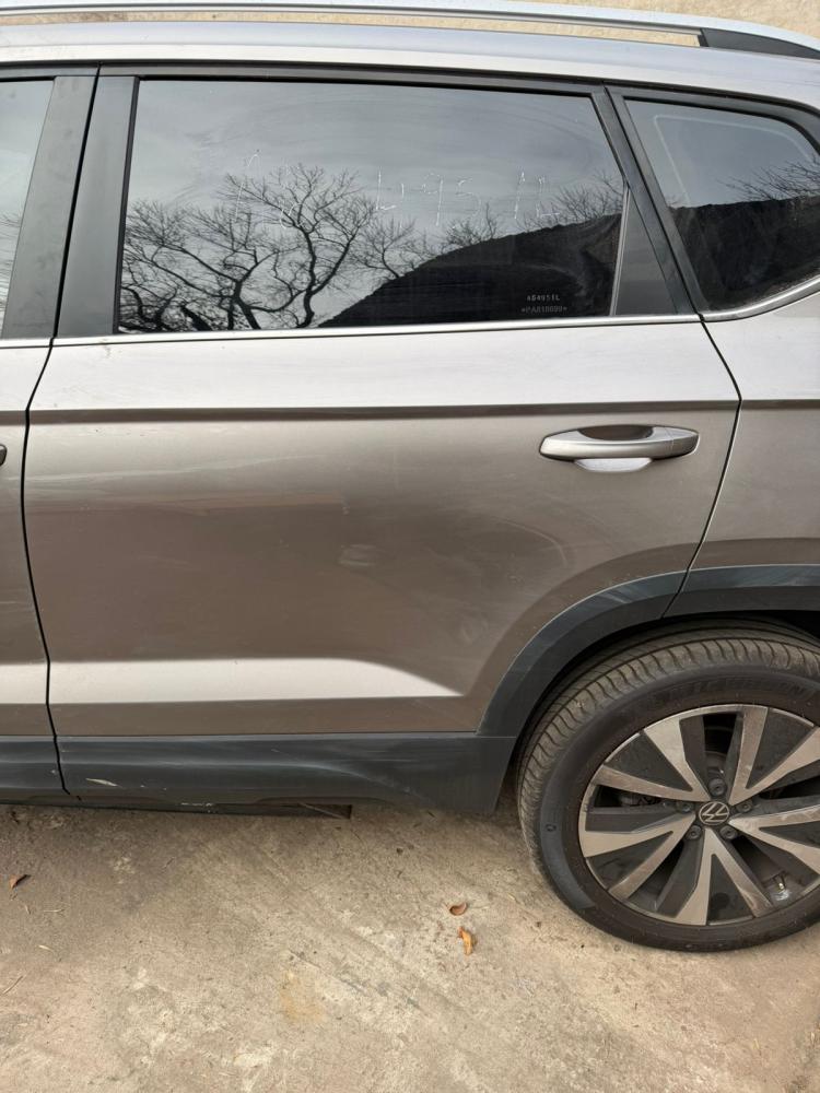 PUERTA TRASERA IZQUIERDA VOLKSWAGEN.. TAOS HIGHLINE 250 TSI AT