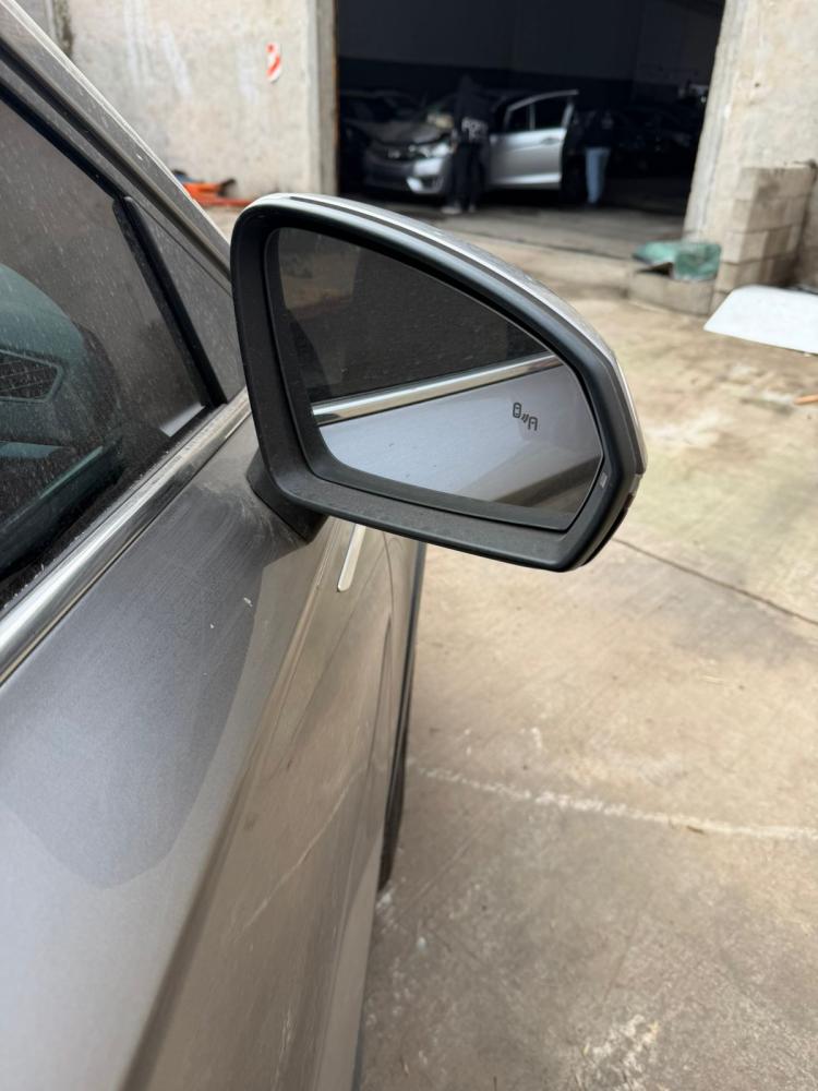 ESPEJO EXTERIOR DERECHO VOLKSWAGEN.. TAOS HIGHLINE 250 TSI AT