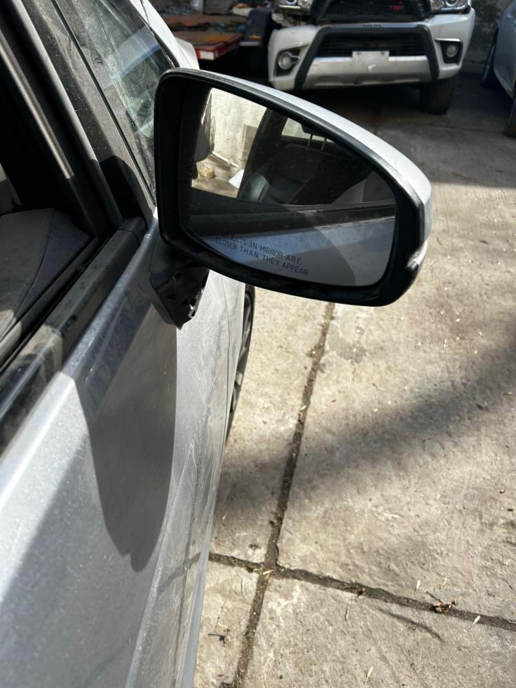 ESPEJO EXTERIOR DERECHO HONDA FIT EXL