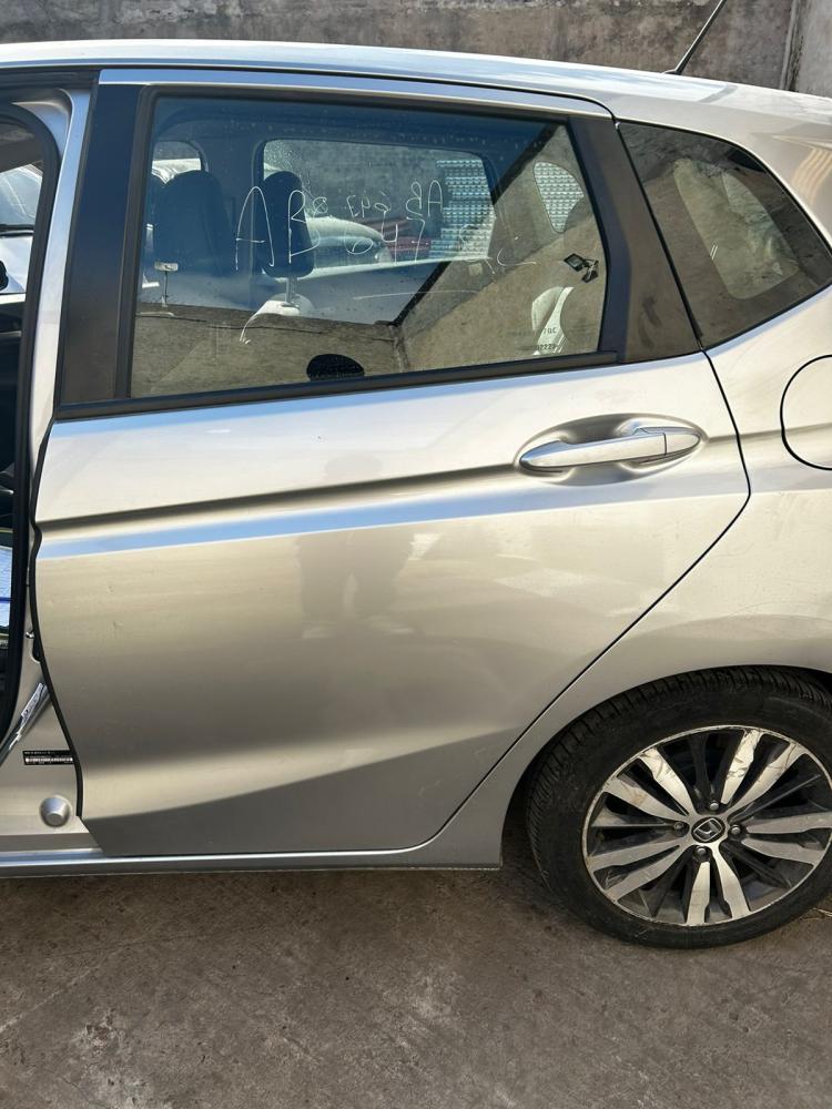 PUERTA TRASERA IZQUIERDA HONDA FIT EXL