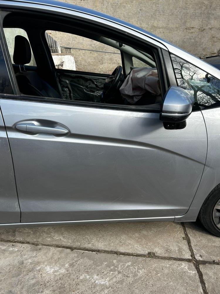 PUERTA DELANTERA DERECHA HONDA FIT EXL