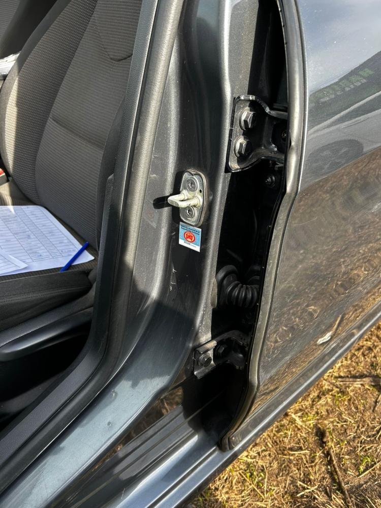 PARANTE CENTRAL IZQUIERDO PEUGEOT 308 ALLURE 1.6