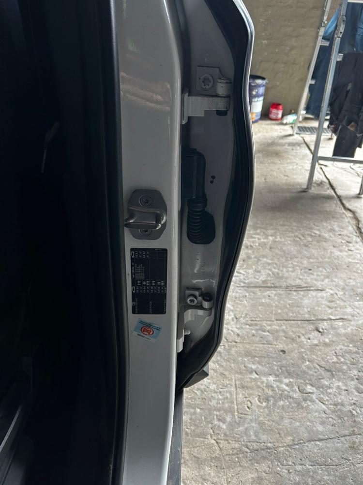 PARANTE CENTRAL IZQUIERDO BMW BMW X1