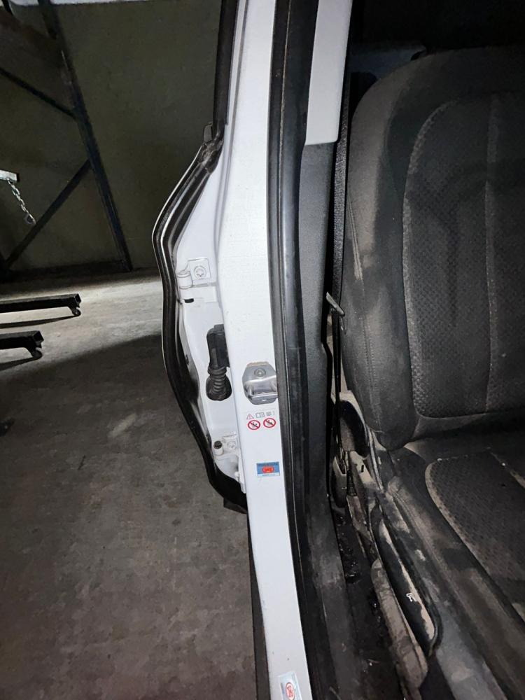 PARANTE CENTRAL DERECHO BMW BMW X1