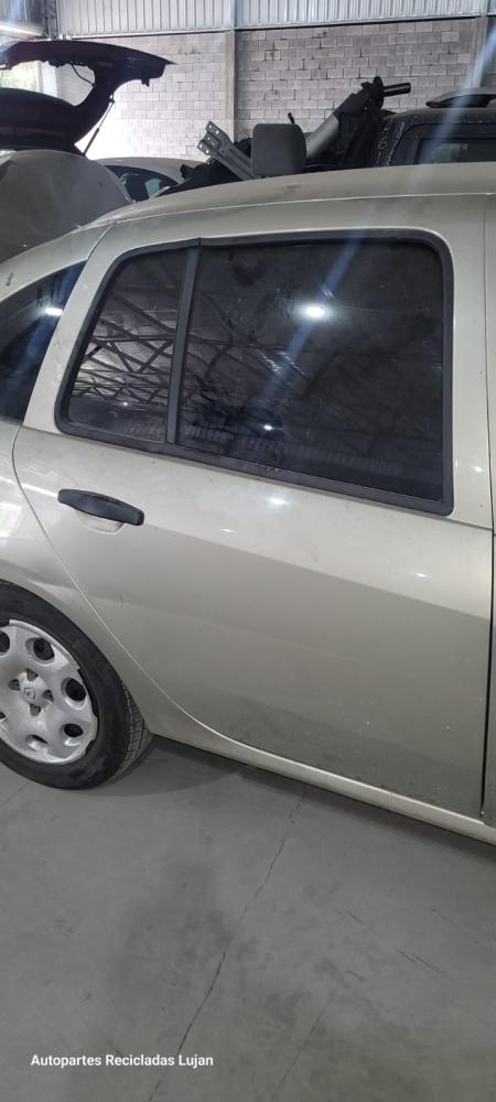PUERTA TRASERA DERECHA RENAULT SYMBOL 1.6 16V