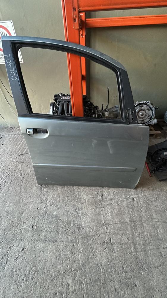 PUERTA DELANTERA DERECHA FIAT IDEA