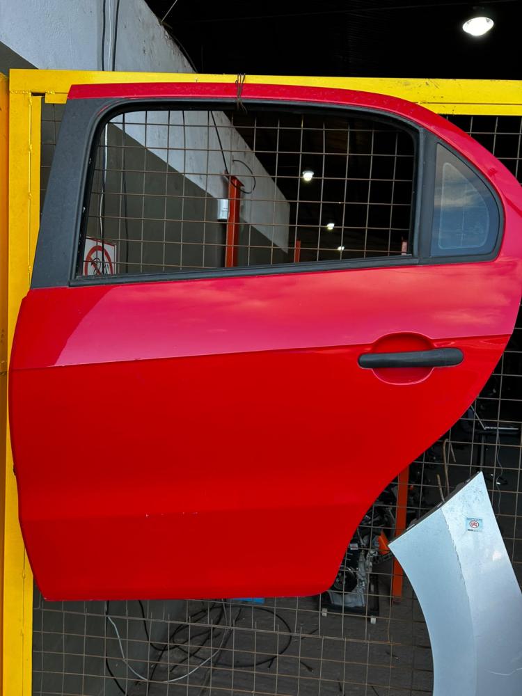 PUERTA TRASERA IZQUIERDA VOLKSWAGEN GOLL TREND
