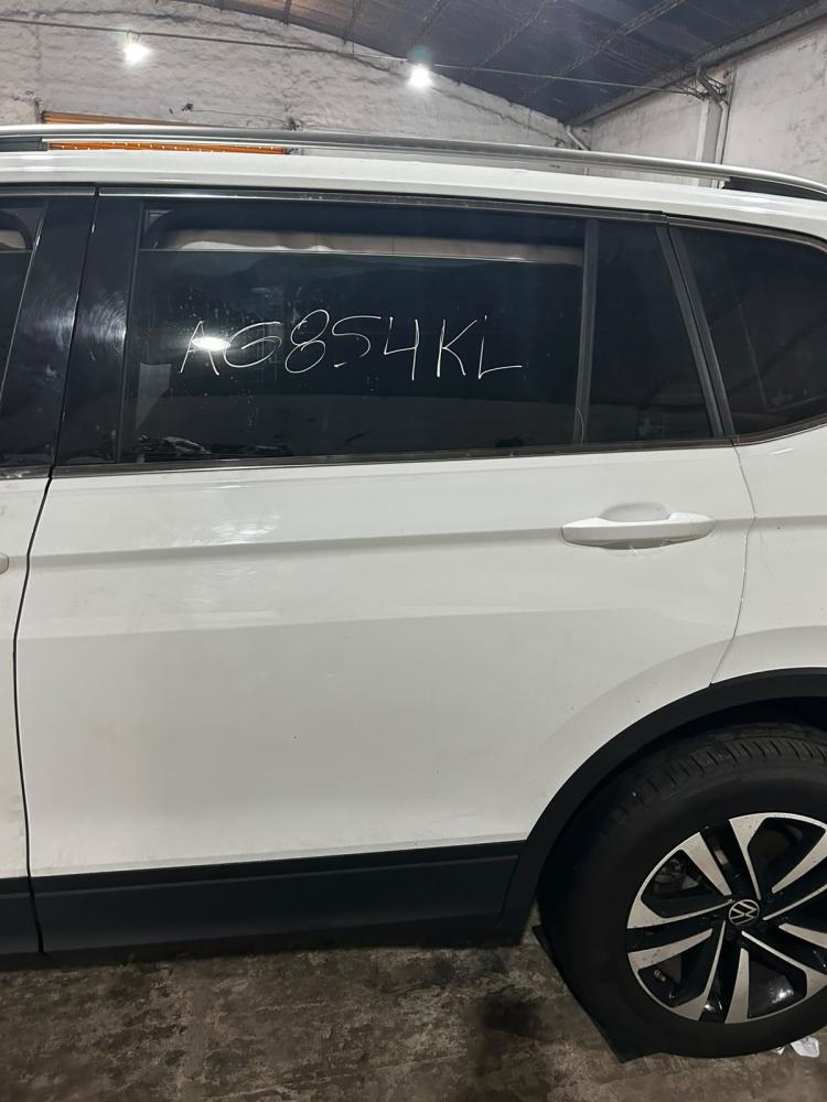 PUERTA TRASERA IZQUIERDA VOLKSWAGEN TIGUAN LIFE 350 TSI DSG