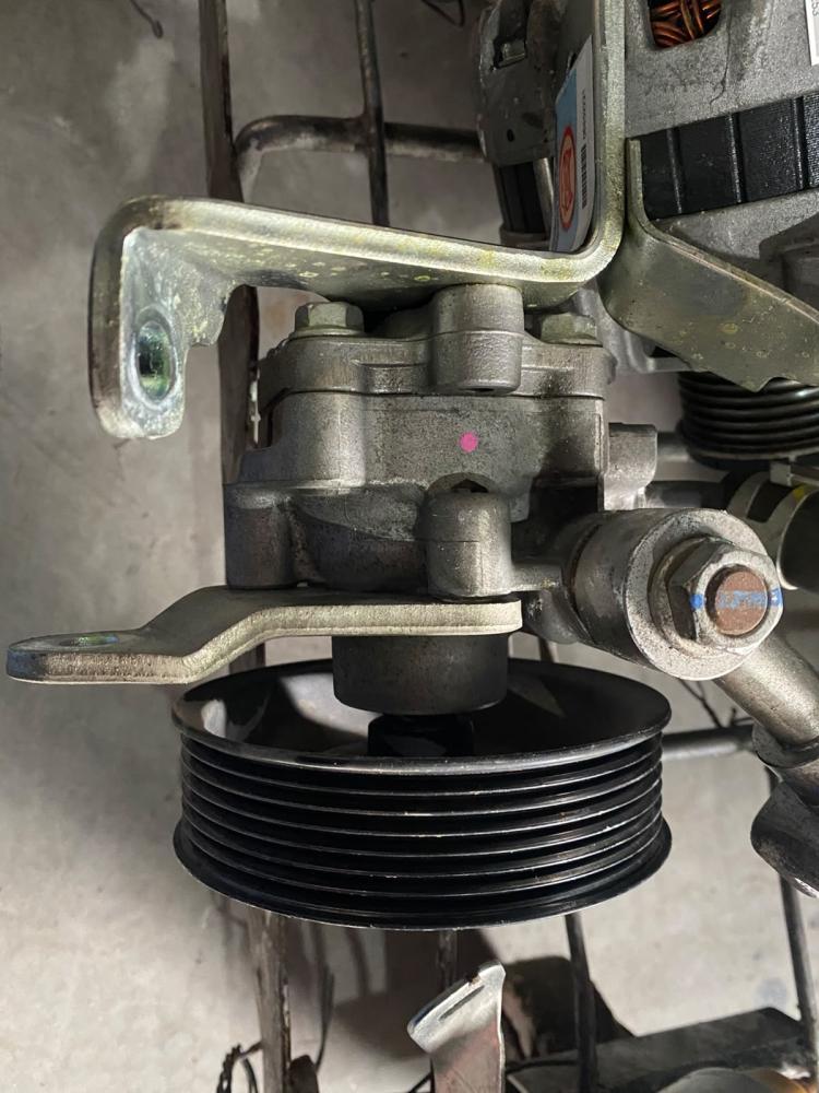 BOMBA HIDRAULICA RENAULT ALASKAN CONFORT 2.3