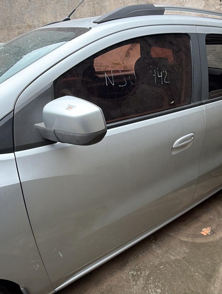 PUERTA DELANTERA IZQUIERDA CHEVROLET SPIN