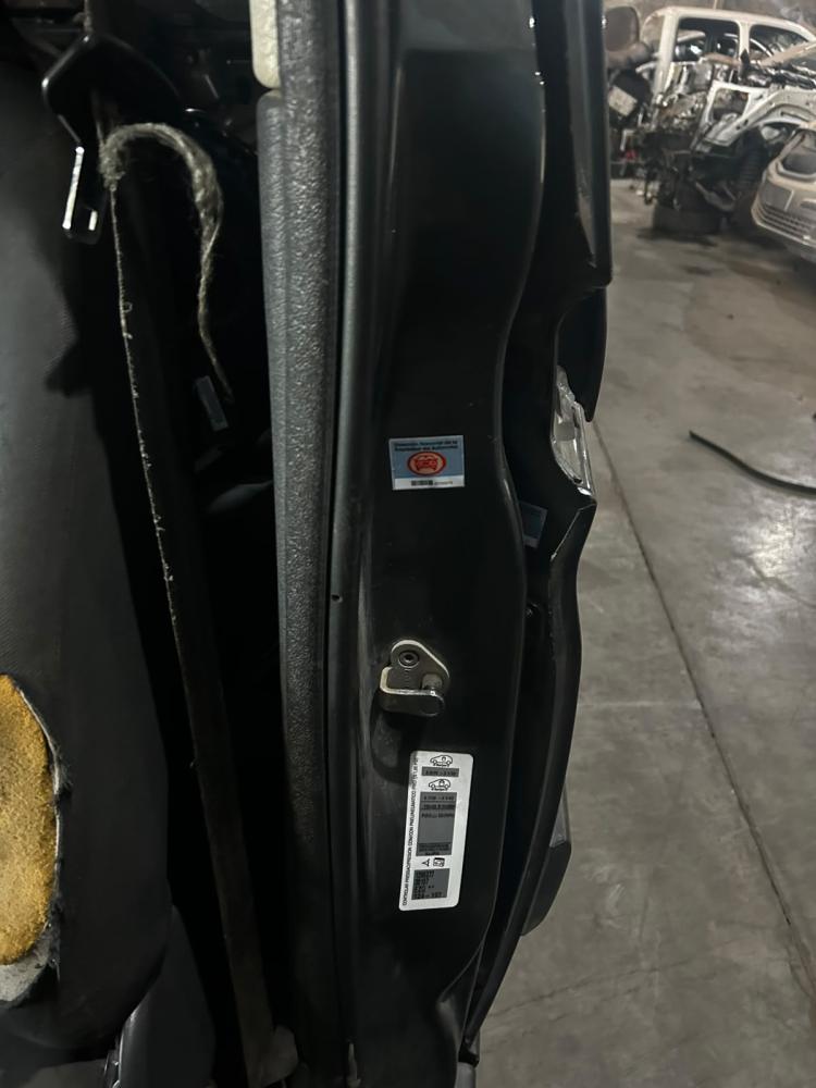 PARANTE CENTRAL IZQUIERDO PEUGEOT PARTNER PATAGONICA 1.6
