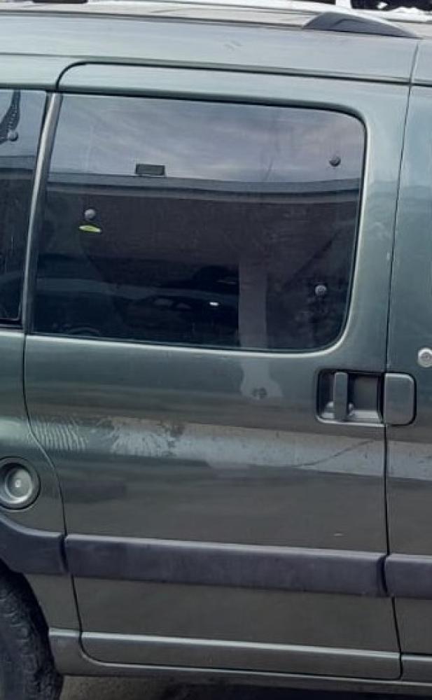 PUERTA TRASERA DERECHA PEUGEOT PARTNER PATAGONICA 1.6