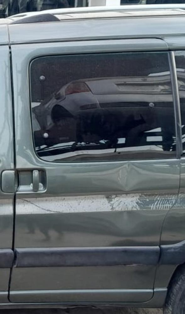 PUERTA TRASERA IZQUIERDA PEUGEOT PARTNER PATAGONICA 1.6