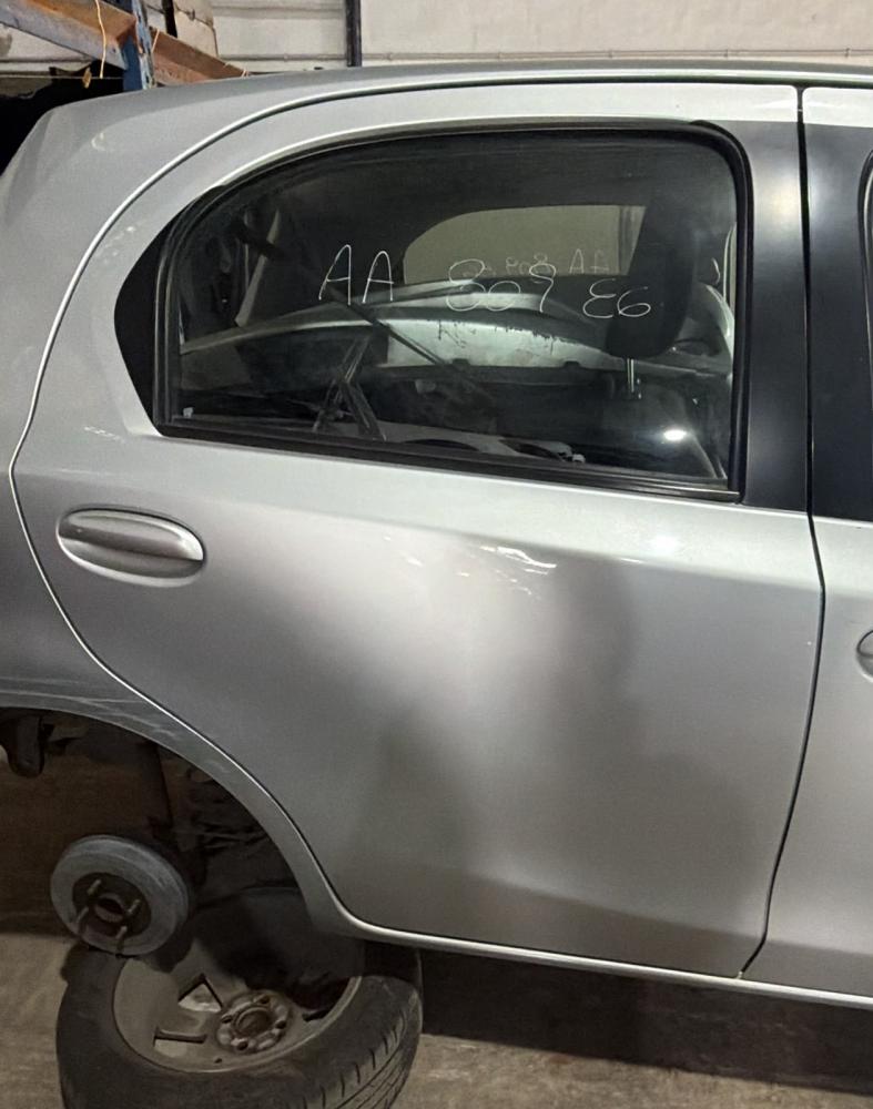 PUERTA TRASERA DERECHA TOYOTA.. ETIOS XLS 1.5